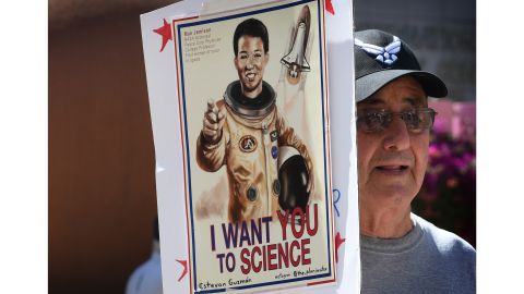 02 march for science signs