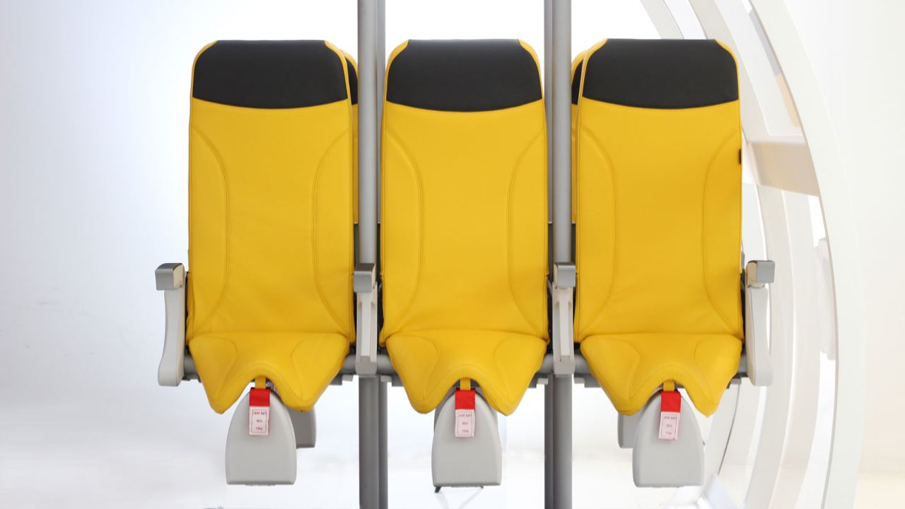 The innovative seat allows an ultra-high density in the aircraft cabin.