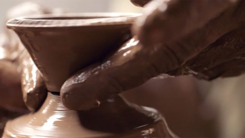 Potters in the Dhuravi neighborhood have been making this pottery for generations