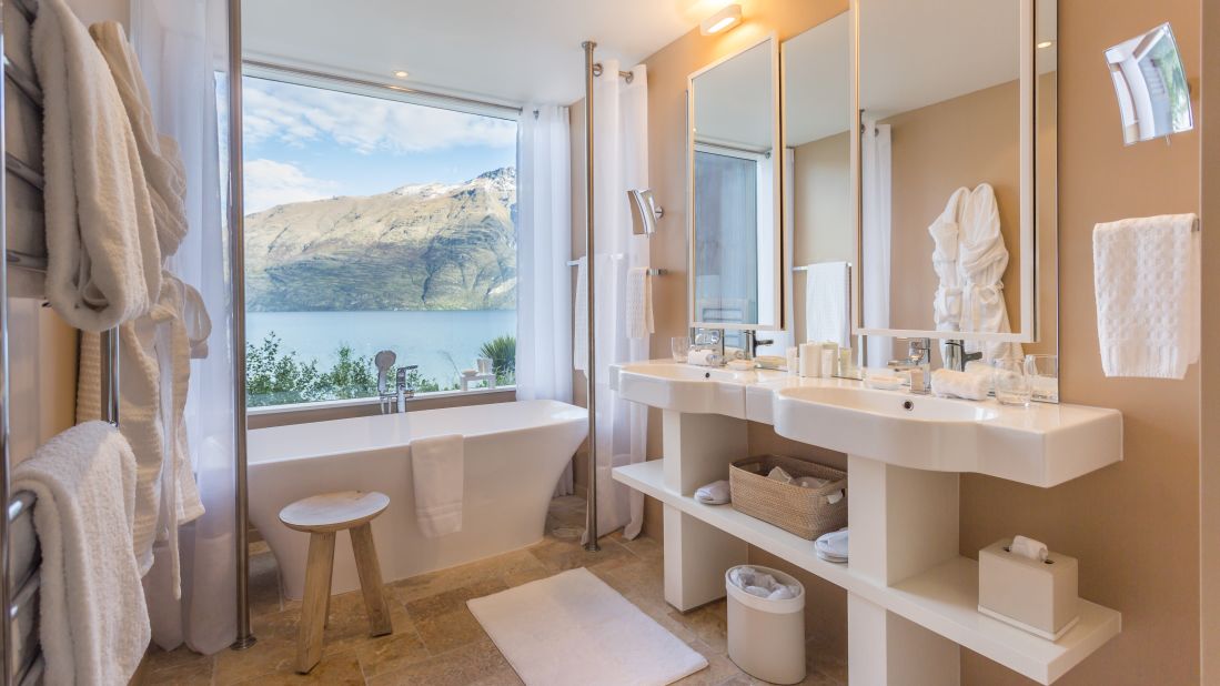 <strong>Matakauri Lodge:</strong> This Queenstown, New Zealand, lodge boasts bathtubs with views worthy of "The Lord of the Rings." 