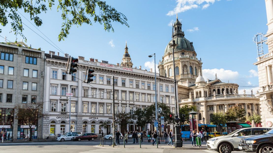 LOUIS VUITTON Budapest reviews, photos - Opera District - Budapest