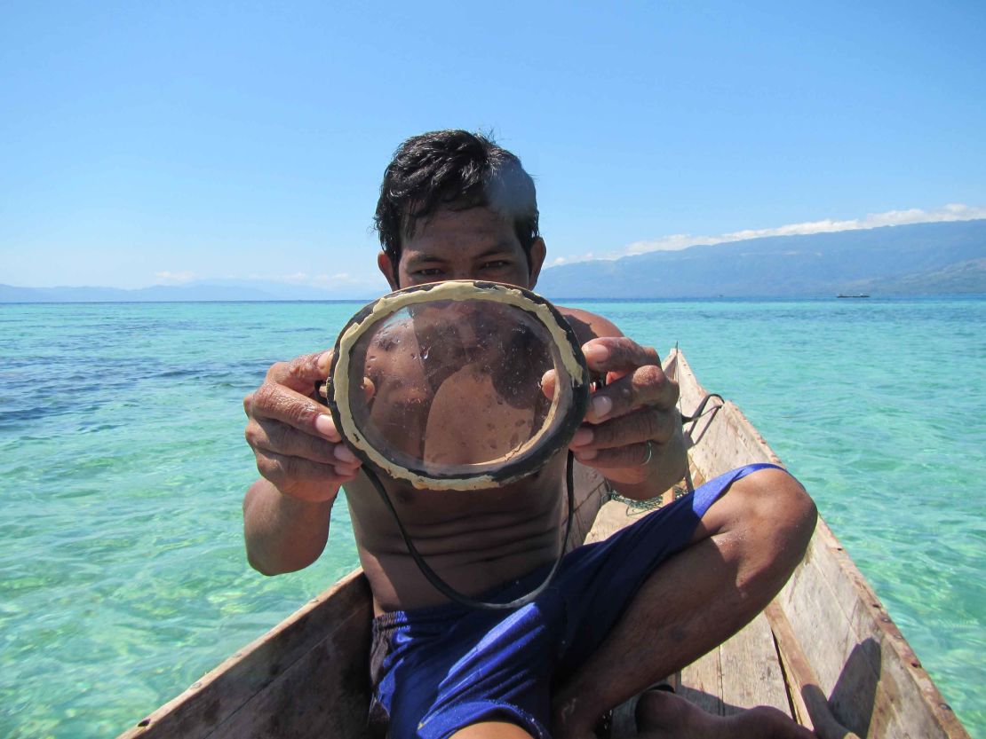 Some Bajau divers wear wooden diving masks and goggles.
