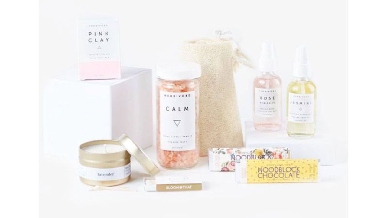 <strong>The Rejuvenate Crate ($82; </strong><a href="https://www.bloomthat.com/flowers/the-rejuvenate-crate" target="_blank" target="_blank"><strong>bloomthat.com</strong></a><strong>)</strong><br />