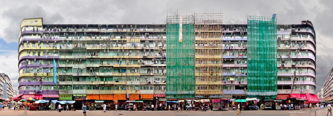 "Ki Lung Street" (2014) by Stefan Irvine and Jörg Dietrich. Tong lau buildings are often located in densely populated parts of the city, posing a challenging for Irvine, whose digital stitching method requires multiple photographs to be taken from the same height and perspective.