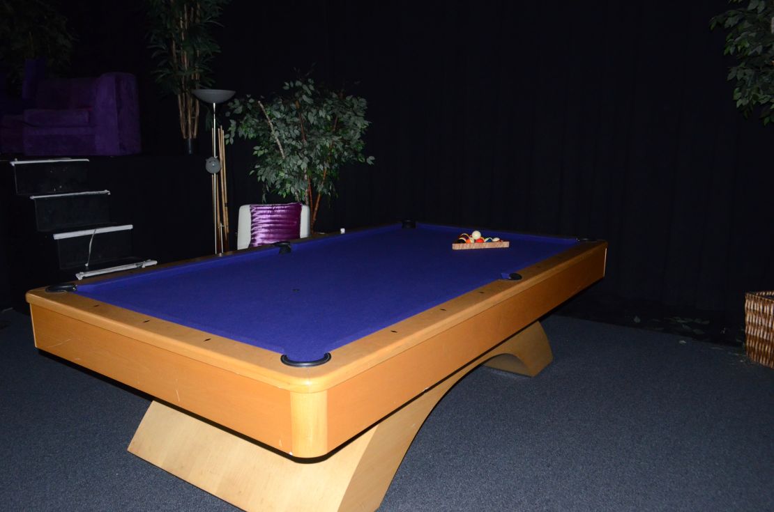 house.pooltable
