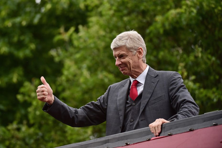 Over 250,000 fans turned out to watch the team's open-top bus parade through Islington.