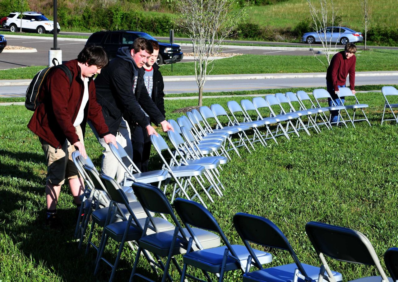 Students at Clayton-Bradley STEM Academy in Maryville, Tennessee, set up chairs representing every US school shooting since 2000. 