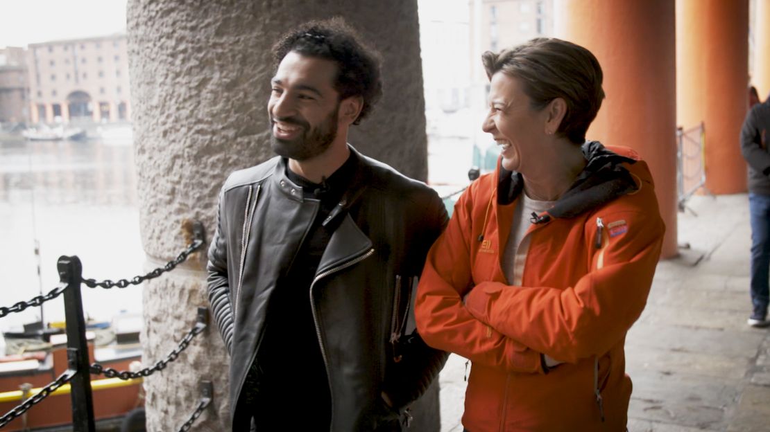 Mo Salah and Becky Anderson take a stroll around Albert Docks.