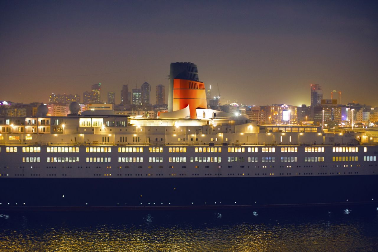QE2 and the bright lights of Dubai