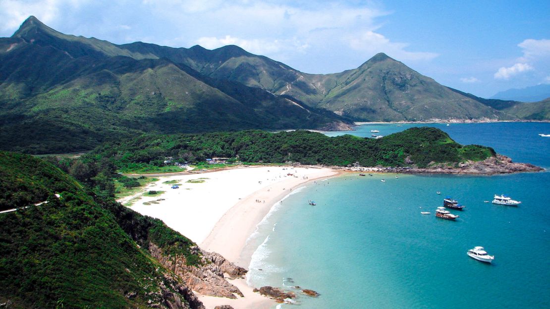 Ham Tin Wan: Clear water, rugged mountains.