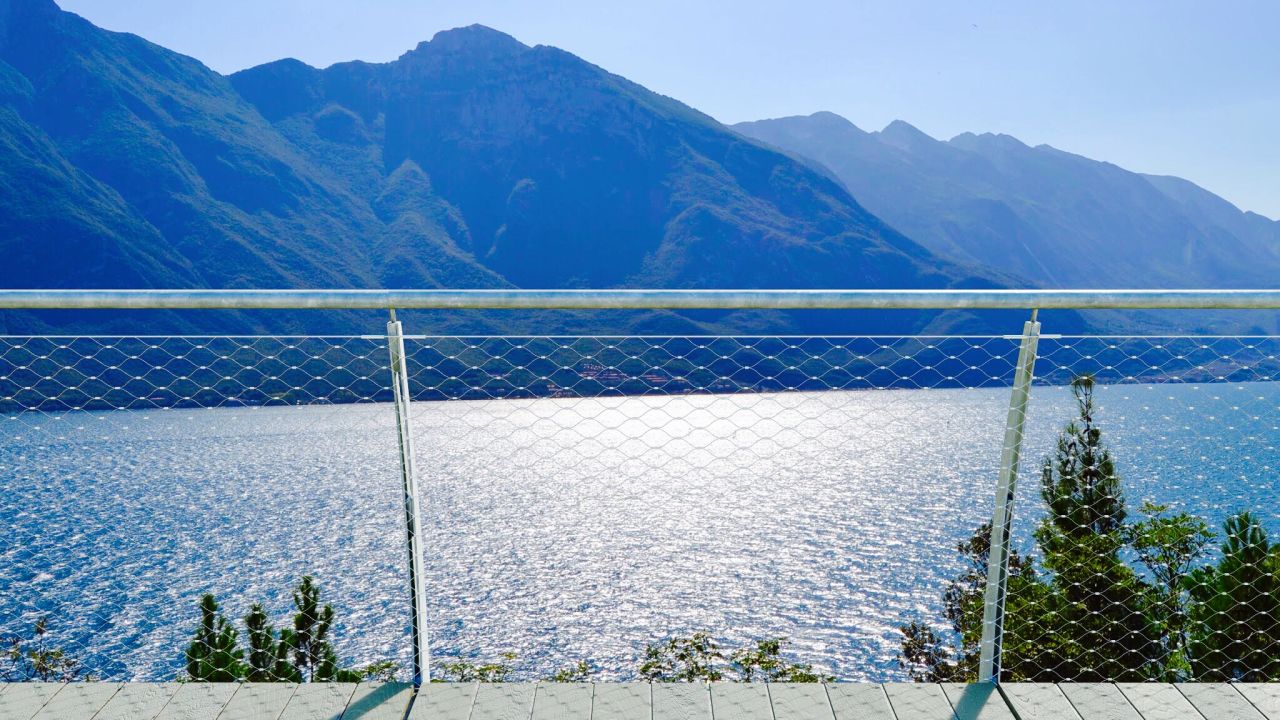 <strong>Shared use:</strong> Both cyclists and pedestrians will be able to use the 2.6-meter-wide path to enjoy spectacular views of one of Italy's most popular lakes. 