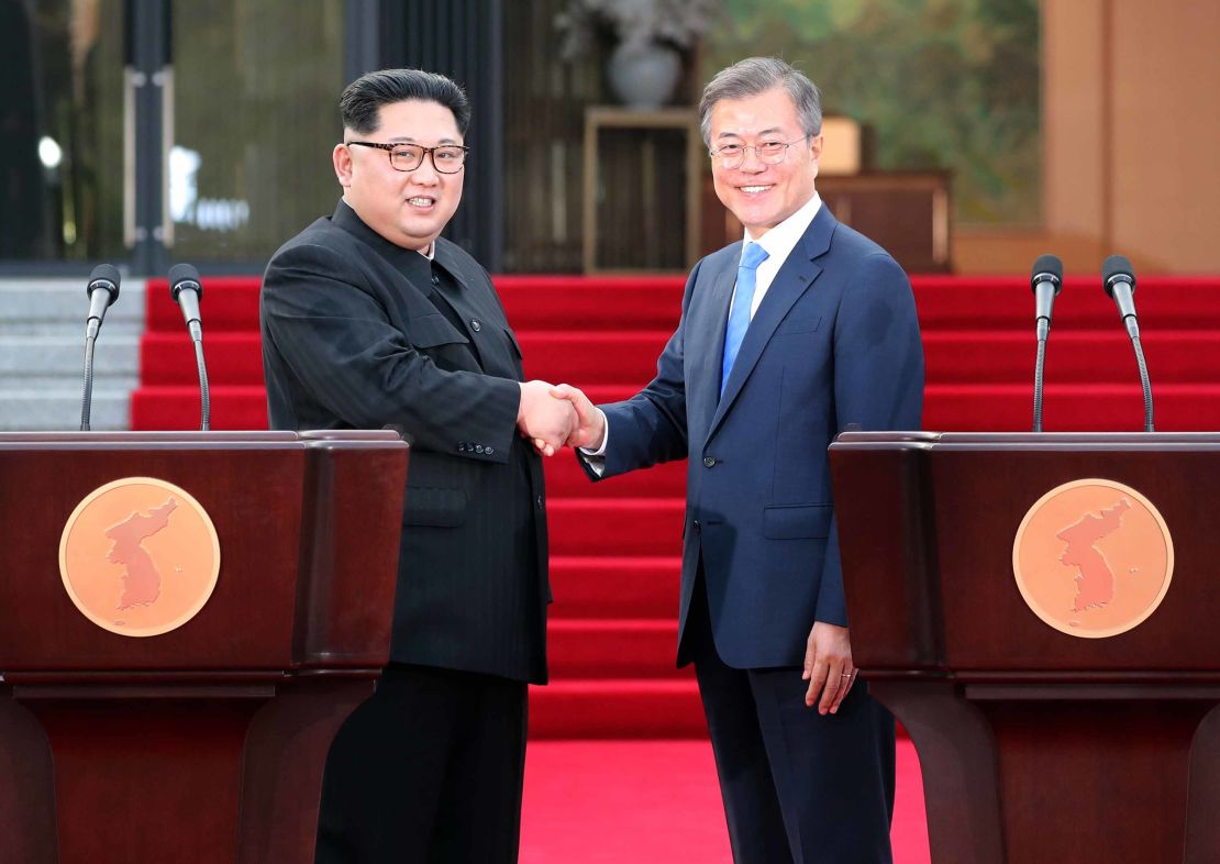 North Korean leader Kim Jong Un, left, and South Korean President Moon Jae-in shake hands after announcing the Panmunjom Declaration.