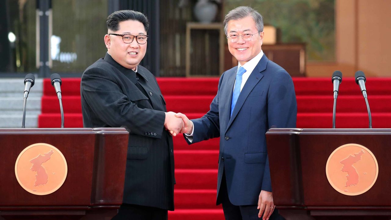 North Korean leader Kim Jong Un, left, and South Korean President Moon Jae-in shake hands after announcing the Panmunjom Declaration.