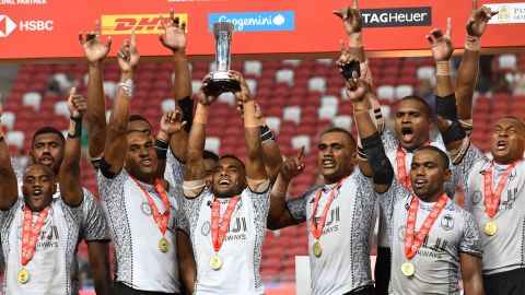 Fiji moved to the top of the standings with a tense victory over Australia in <a href=