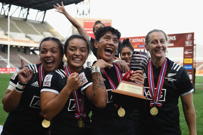 New Zealand's Black Ferns backed up <a href="index.php?page=&url=https%3A%2F%2Fedition.cnn.com%2F2018%2F04%2F15%2Fsport%2Fcommonwealth-games-2018-new-zealand-win-first-womens-rugby-sevens-gold-spt%2Findex.html">Commonwealth gold</a> with silverware in Japan after a 24-12 victory over France in final.