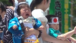 baby crying competiton sumo
