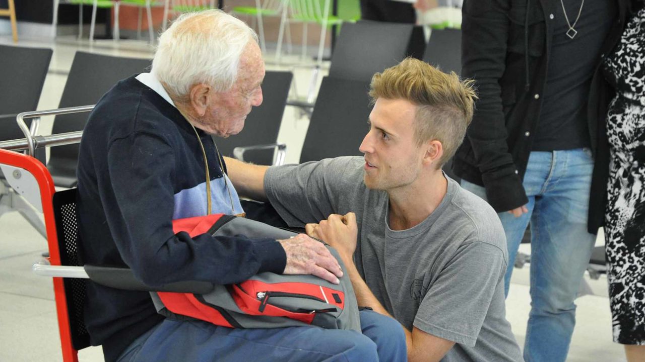 Australian scientist Professor David Goodall (L) farewells his grandson at Perth Airport, Western Australia on 02 May.