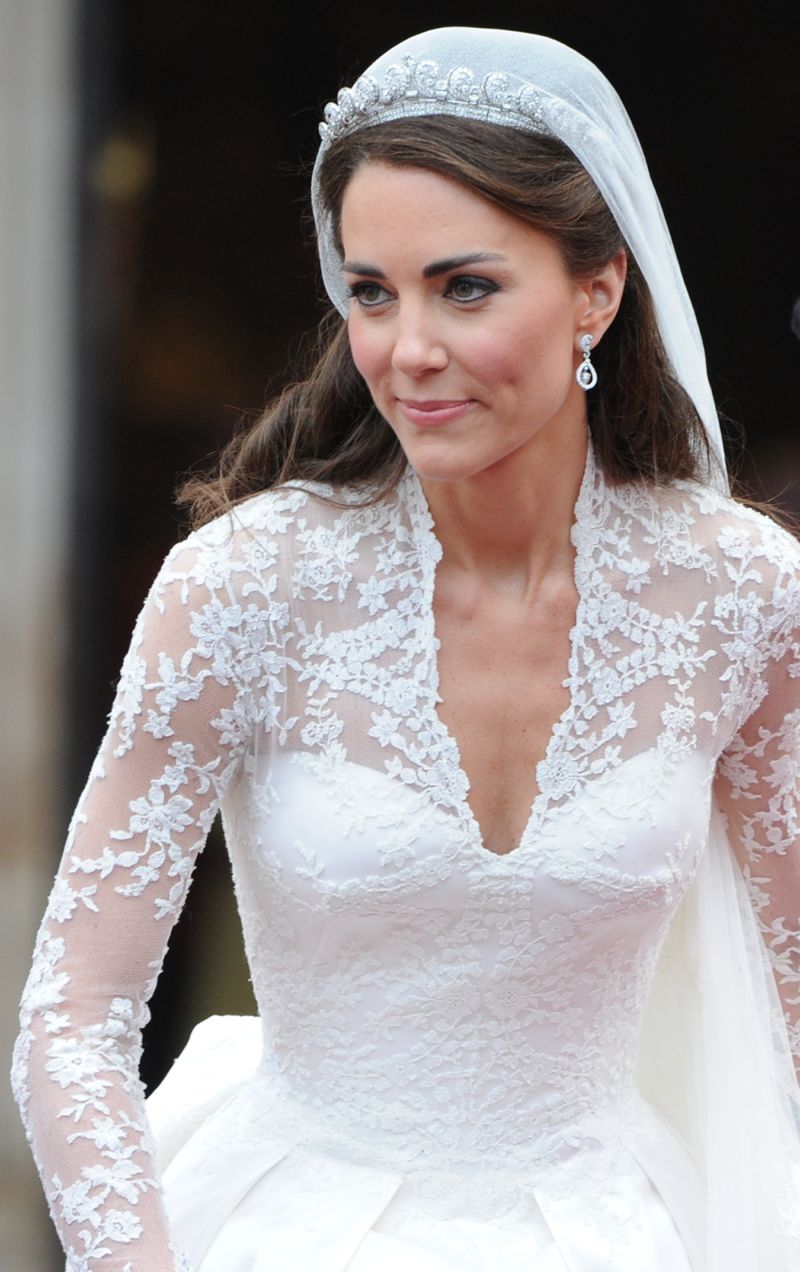 Bride in white outlet dress