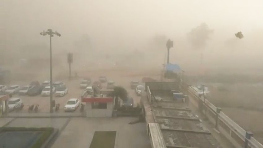 india dust storm screenshot