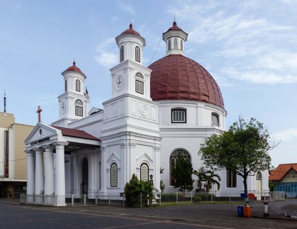 It was built in 1753 by the Dutch people who were living in Semarang.