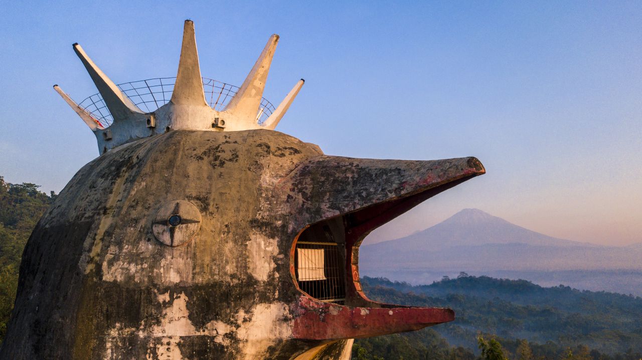 Deep in the jungle of Central Java, Indonesia, a bird-shaped building called Bukit Rhema stands tall above the treetops.