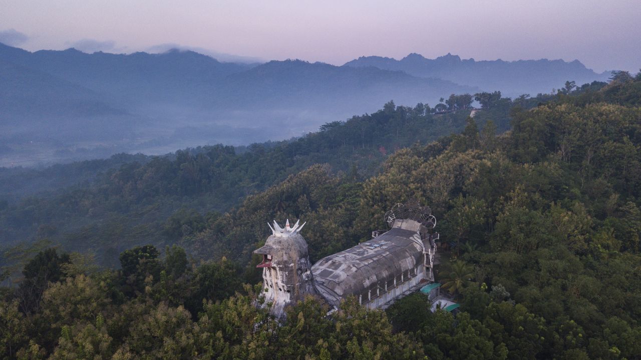 Built in 1992 by Daniel Alamsjah, a Christian who claimed his work was inspired by a vision from God, the structure is not technically a church, but a "prayer house for all nations," according to its <a href="http://bukitrhema.com/id/tentang-kami" target="_blank" target="_blank">official website</a>.