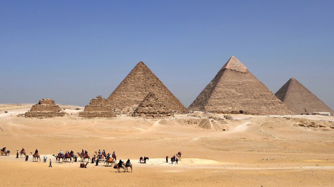 <strong>Pyramids of Giza, Egypt:</strong> And you thought building your garden wall was hard work! These are so old that they were already ancient wonders and a tourist attraction to the Romans 2,000 years ago.