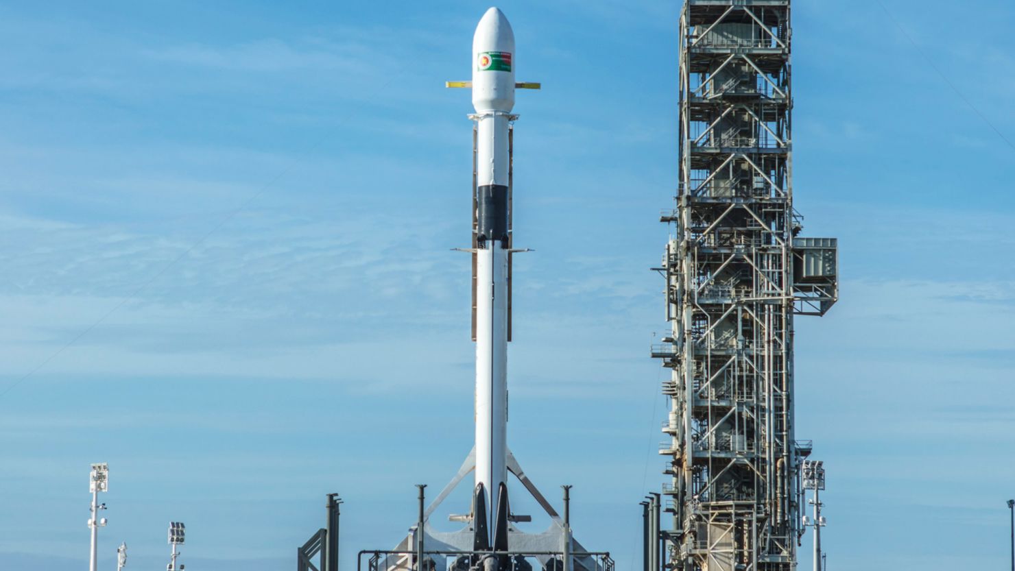 Delays facing SpaceX and Boeing may leave NASA on the ground, the GAO warns.