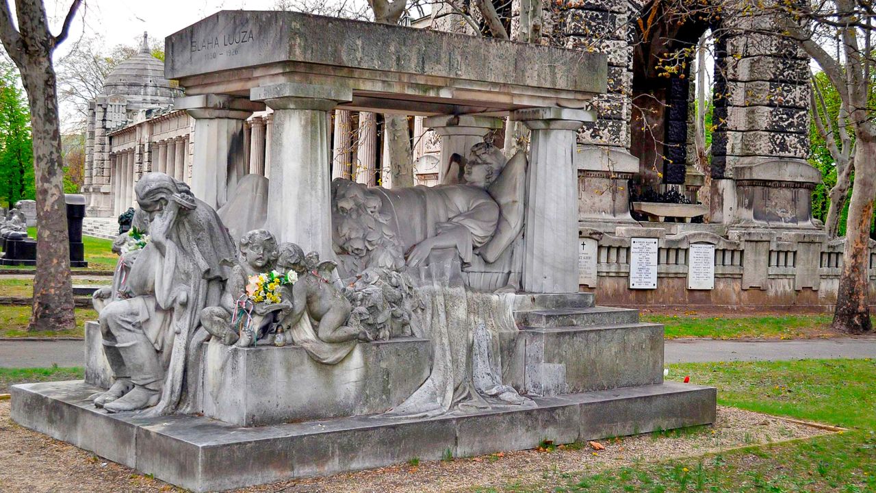 Actress Lujza Blaha is among the many famous Hungarians buried at Kerepesi Cemetry. 