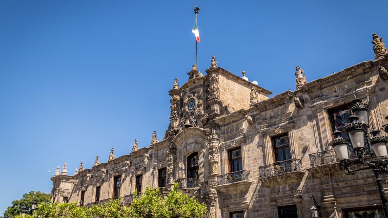 <strong>Palacio De Gobierno:</strong> In Guadalajara, almost all the notable historic buildings, like the Palaci de Gobierno pictured here, fan out from four pleasant plazas. 