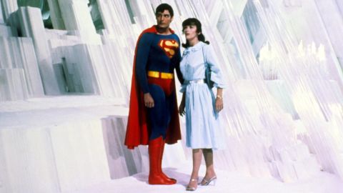 <a href="https://www.cnn.com/2018/05/14/entertainment/margot-kidder-superman-actress-dead/index.html" target="_blank">Margot Kidder</a>, who played Lois Lane in the original 1978 "Superman" movie, died on May 13, her manager confirmed to CNN. Kidder was 69 years old.