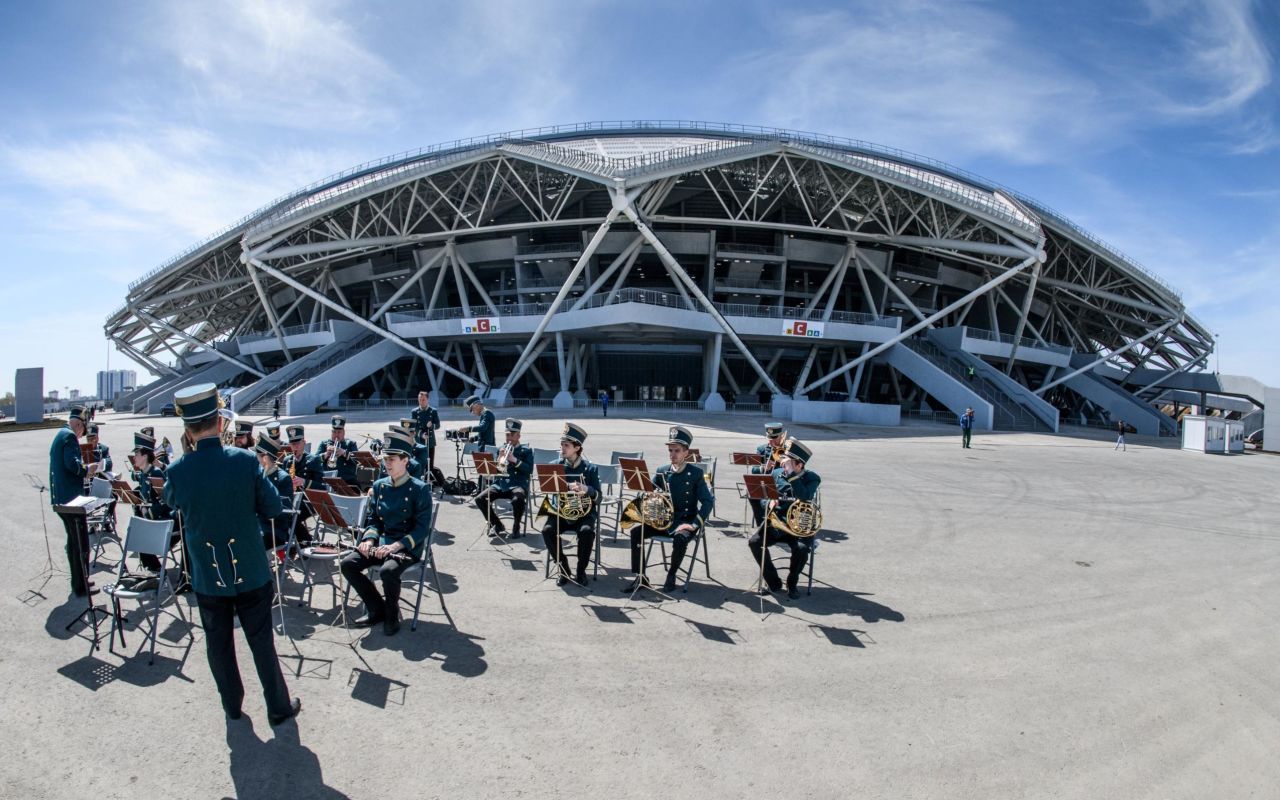 Constructed in a southeastern region renowned for its aerospace sector, the 44,807-seater Samara Arena is designed to resemble an otherworldly glass dome. By night, the whole structure will light up.