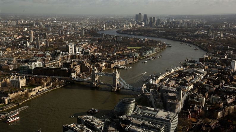 <strong>1. London, UK</strong>: London nabs the top spot, it's the most popular global destination -- the London to Paris private jet route is a sought-after ticket. 