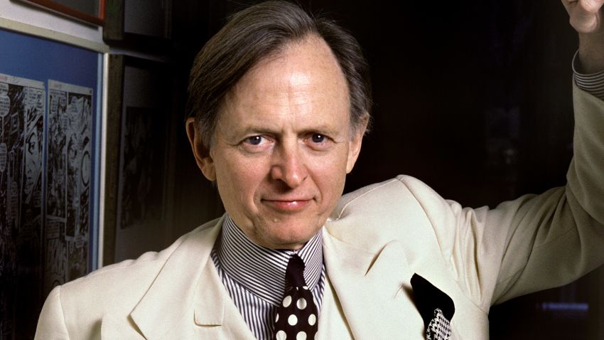 NEW YORK, UNITED STATES - JANUARY 17. American writer Tom Wolfe during Portrait Session held on january 17, 1988 at home in New York, USA. (Photo by Ulf Andersen/Getty Images)