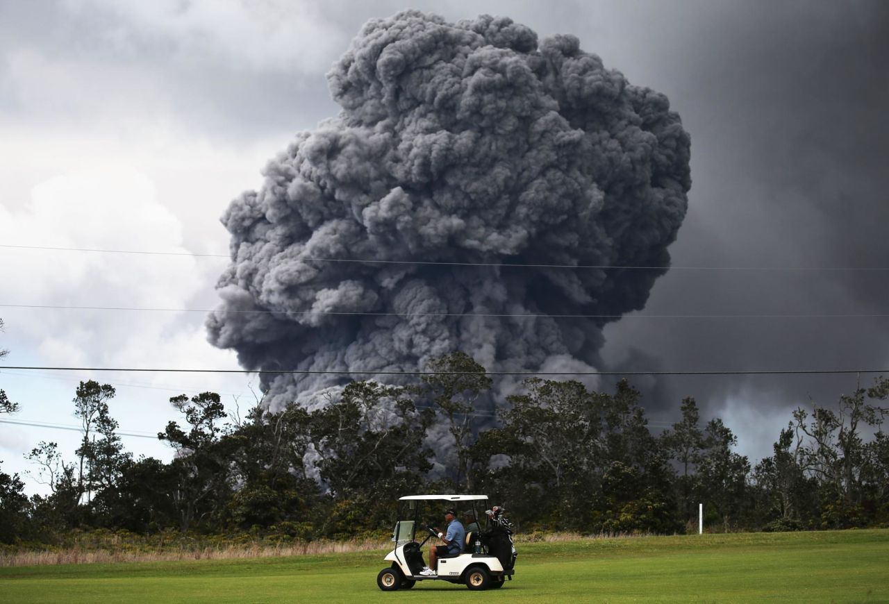 Volcano eruption doesn't stop golfers in Hawaii CNN