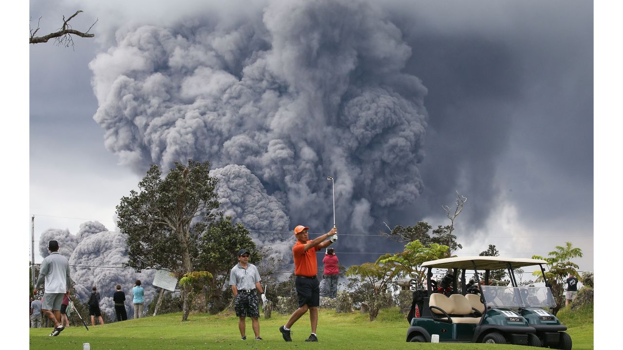 Hawaii golfers volcano 0515