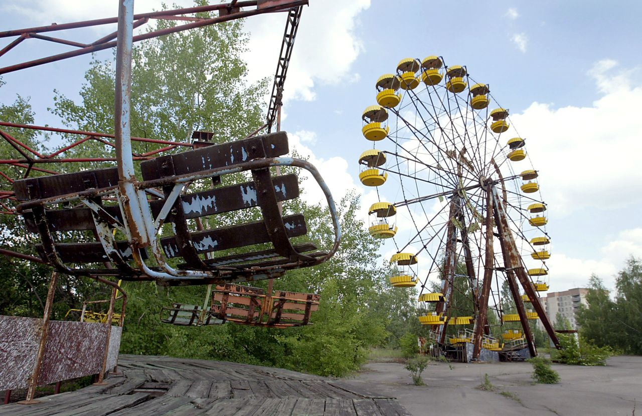 <strong>Chernobyl Amusement Park -- Pripyat, Ukraine</strong>: The terrible 1986 nuclear disaster at the Chernobyl Nuclear Power Plant closed down the plant and caused the evacuation of the entire city. It's now a ghost town and this amusement park is a haunting reminder of its past life.