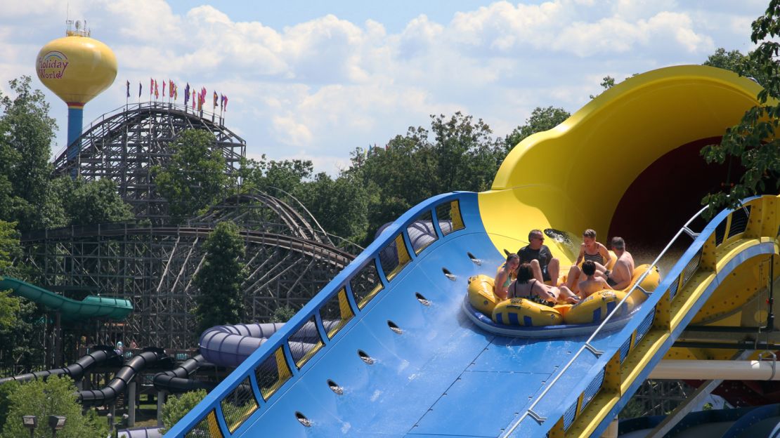 Mammoth is certified by the Guinness World Records as the world's longest water coaster.