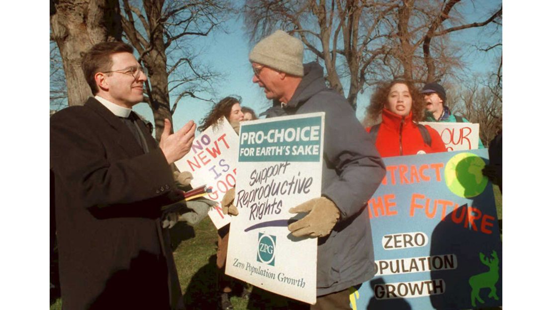 Rev. Rob Schenck (L) debates with a pro-choice advocate at a rally in Washington DC in January 1995.