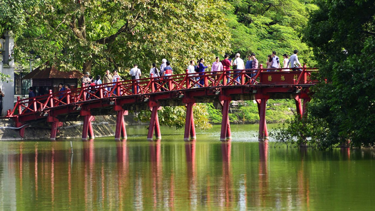 <strong>Hanoi's </strong><strong>Rising Sun Bridge</strong><strong>: </strong>The Rising Sun Bridge to the Jade Island, with its beautiful pagoda in Hoan Kiem Lake, is one of the most tranquil attractions in Hanoi.
