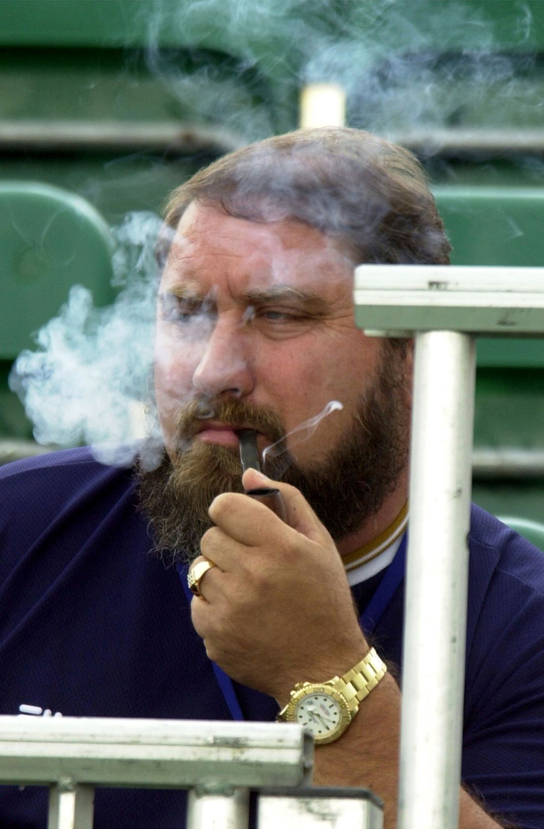 Damir Dokic watching one of his daughter's matches in 2001. 