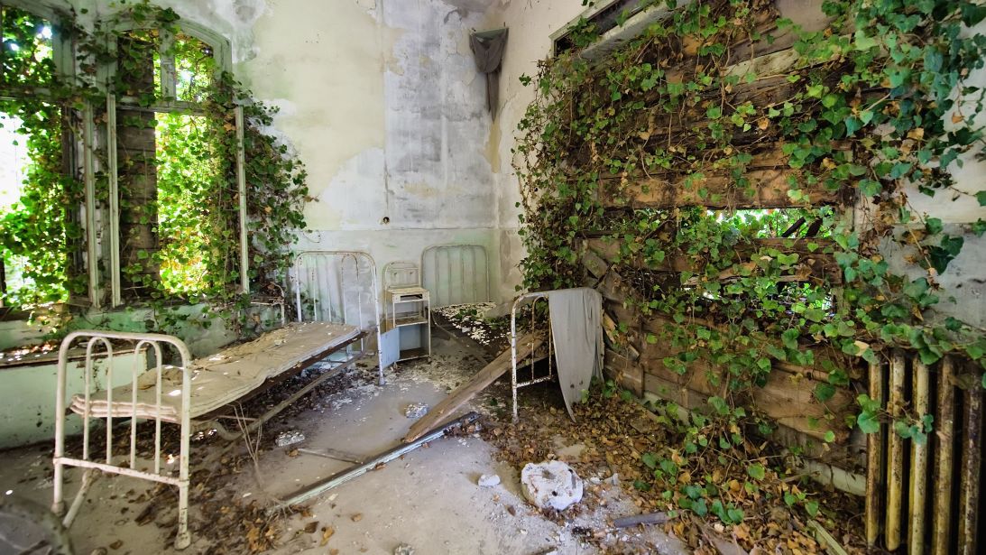 <strong>Poveglia Island -- Venice, Italy: </strong>Don't let the beauty of this island distract you, it's got a creepy past: it was once a quarantine zone for plague sufferers. It's not supposed to be visited by anyone, let alone tourists -- but you might be able to persuade a boat operator in Venice to take you.