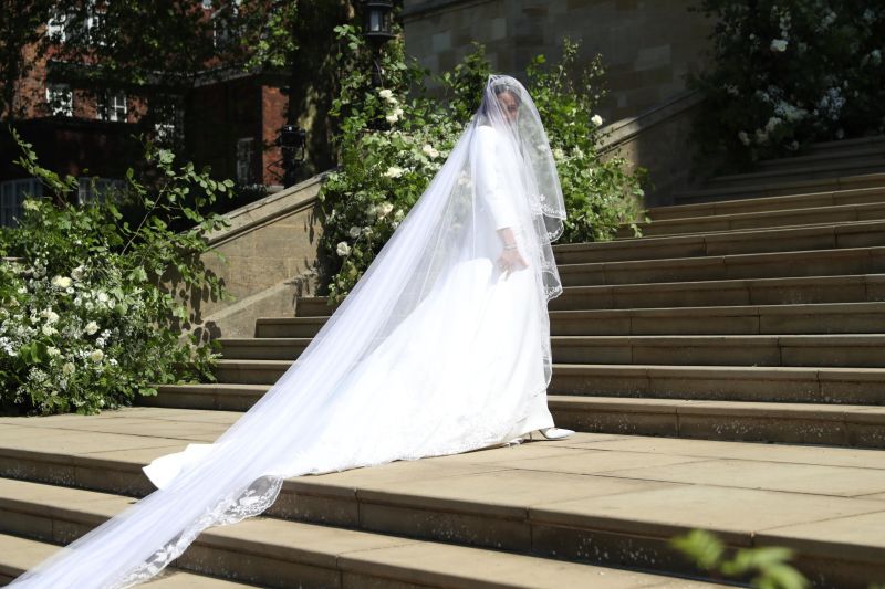 Meghan wedding hotsell dress display