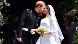 18 royal wedding UNFURLED