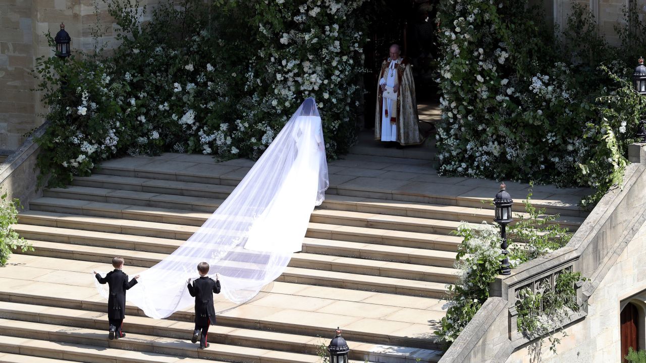 There were gasps from the crowd as the dress and train were revealed.