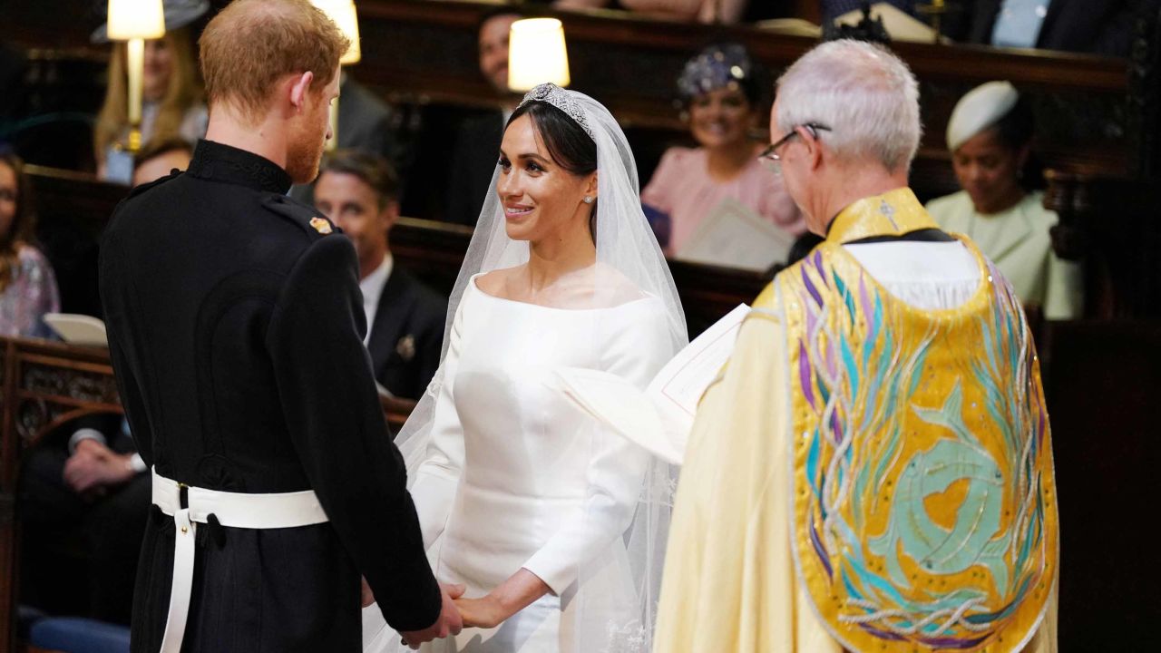 The way she looks at him!