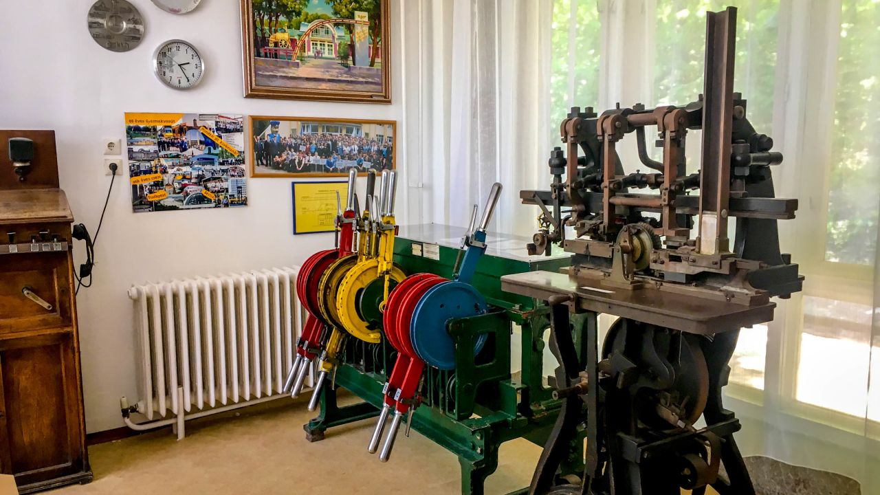 <strong>Railway museum</strong>: Hűvösvölgy station has a small museum with communist relics such as old uniforms and a huge ticket machine made out cast iron.