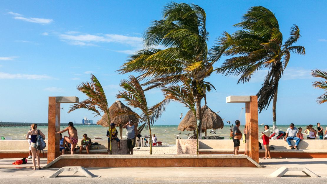 Progreso Beach's malecón has gorgeous views of the Gulf of Mexico.
