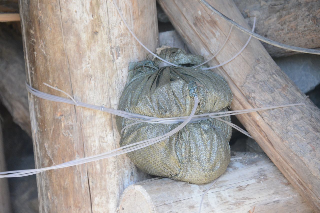 A close-up of explosives rigged at the entrance to tunnel 4, an unused tunnel.