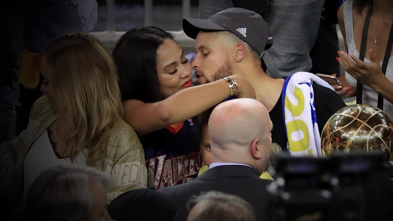 nba minute stephen curry all in the family _00001227.jpg